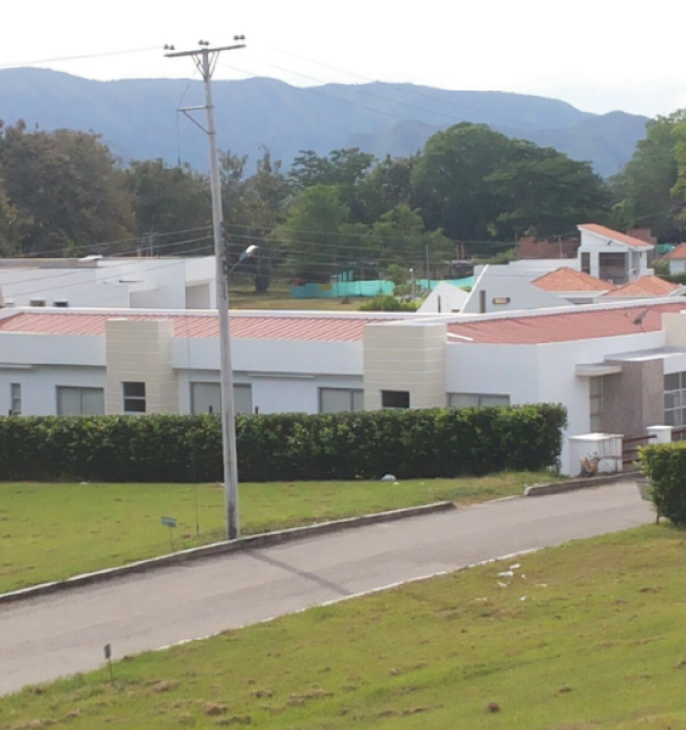 Mesa de trabajo 13