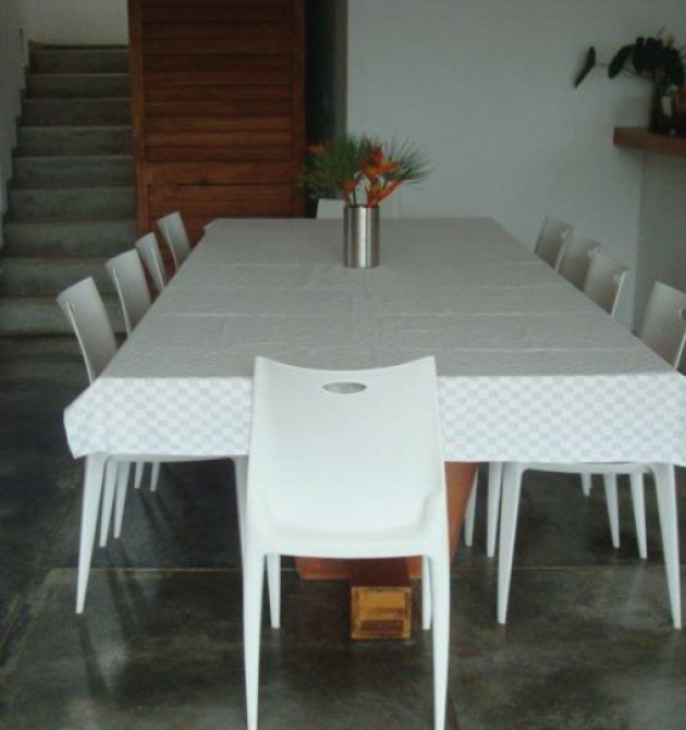 Mesa de trabajo 16