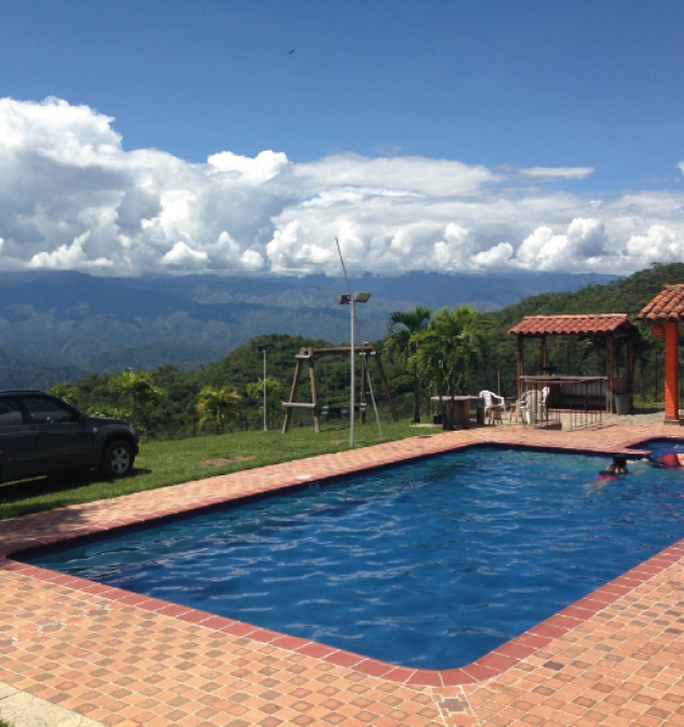 Mesa de trabajo 16