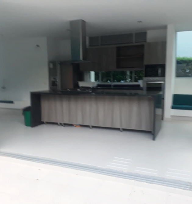 Mesa de trabajo 17