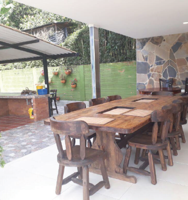 Mesa de trabajo 18