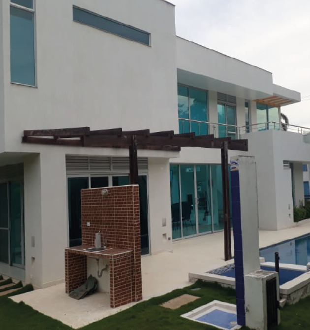 Mesa de trabajo 4