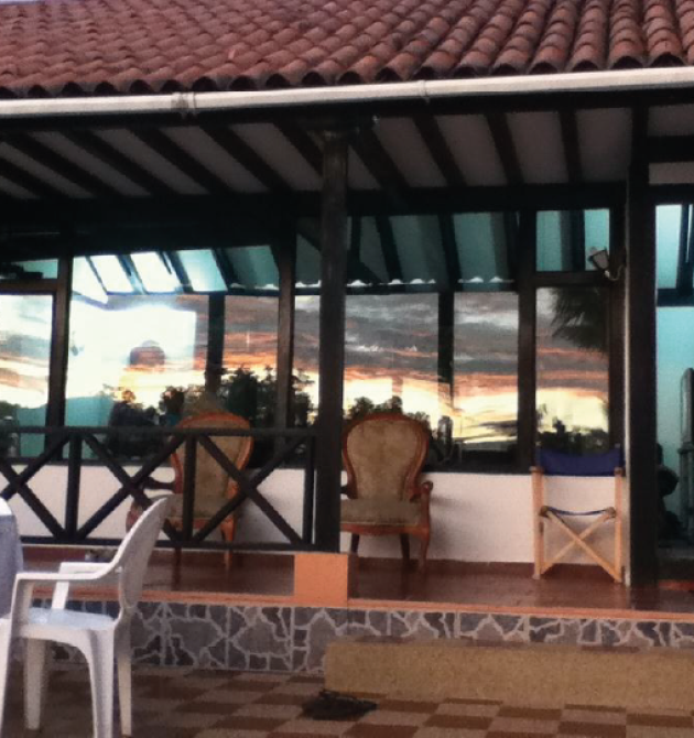 Mesa de trabajo 8