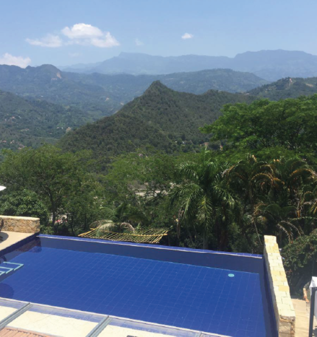 Mesa de trabajo 8